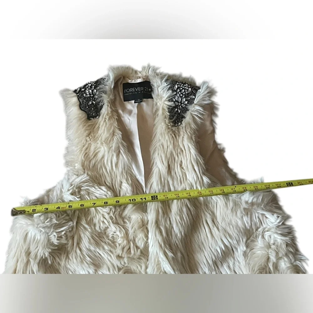 Forever 21 Cream Faux Fur Vest with Beaded Shoulder Embellishments - Picture 3 of 6